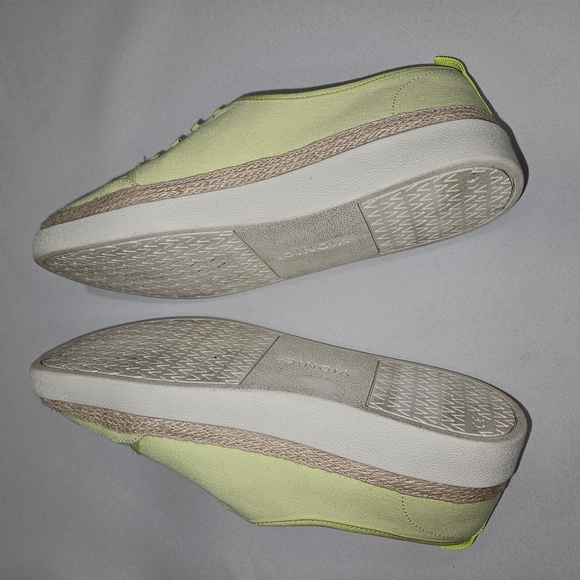 Vionic Womens Jovie Canvas Low Top Casual and Fashion Sneakers Shoes Size 8.5 - Picture 6 of 7